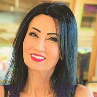 testi-Jacqueline-Tabrizi a woman with blue hair