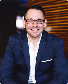 3-jason-goldberg a man wearing glasses