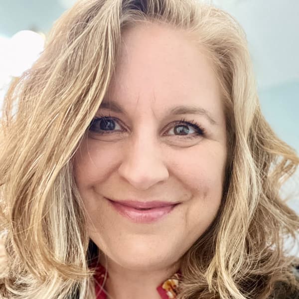Angela Bushman
