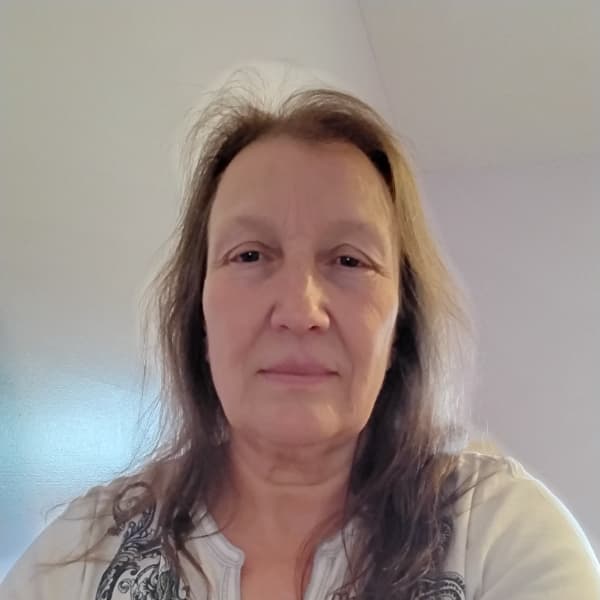 Karen A Rossell