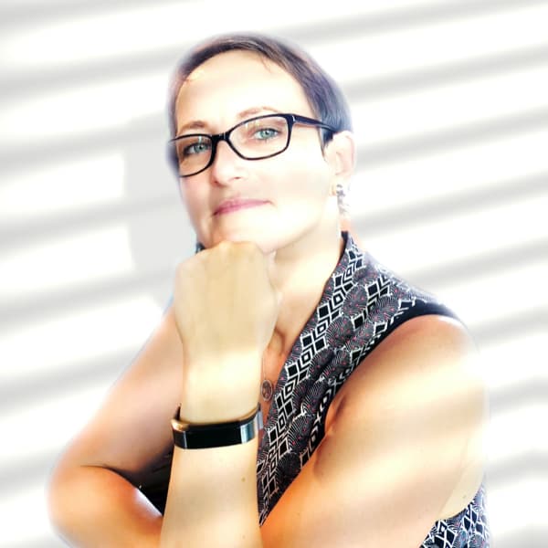 Inez Feher