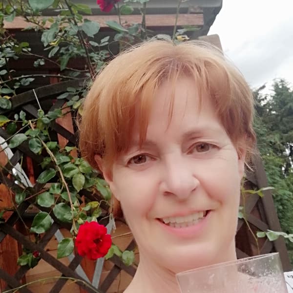 Beate Grett