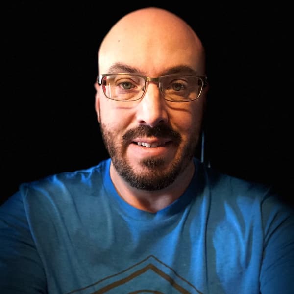 Travis Lewis