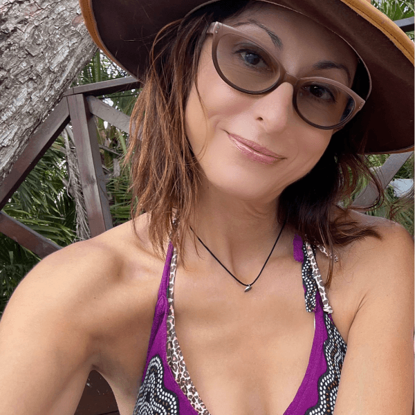 Jennifer M González
