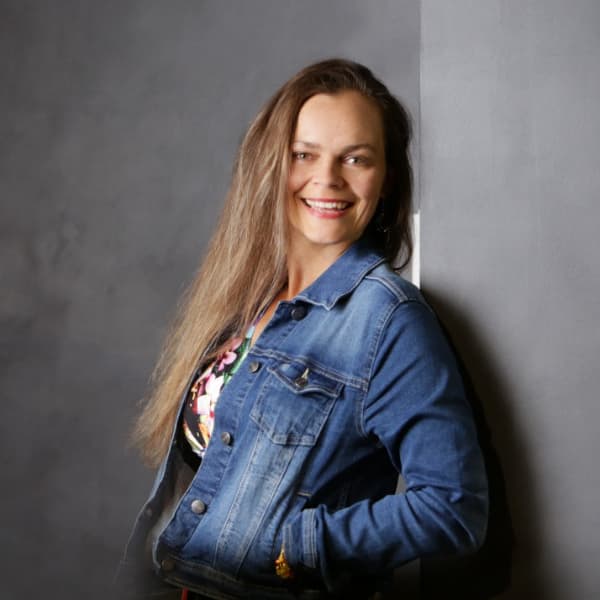 Lenka Dostálová