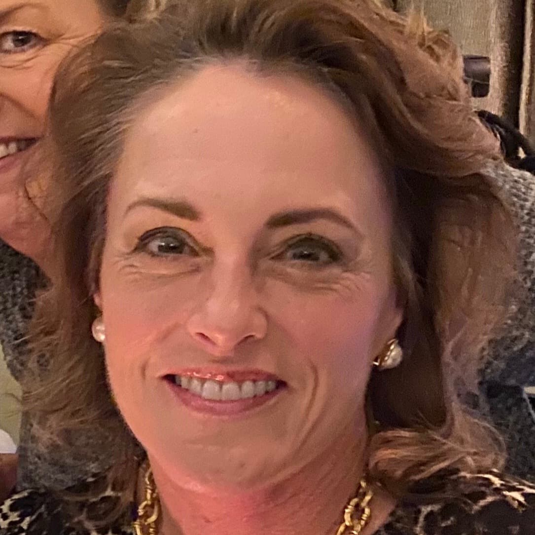 Lisa L Chester