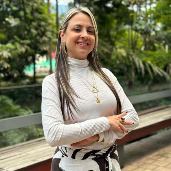 Veronica Alvarez