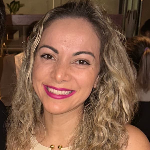 Nathalia Carbajal, sales professional