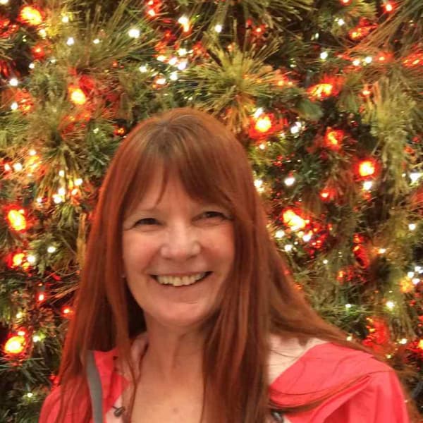 Debbie Hayes