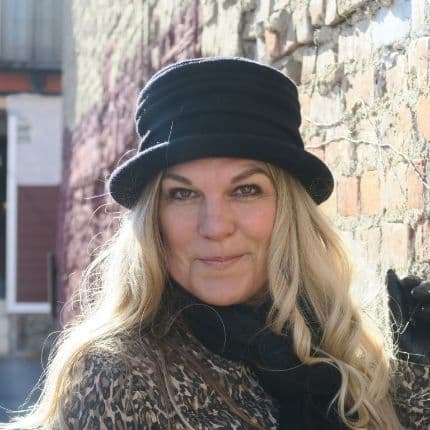 Pamela Schwarz