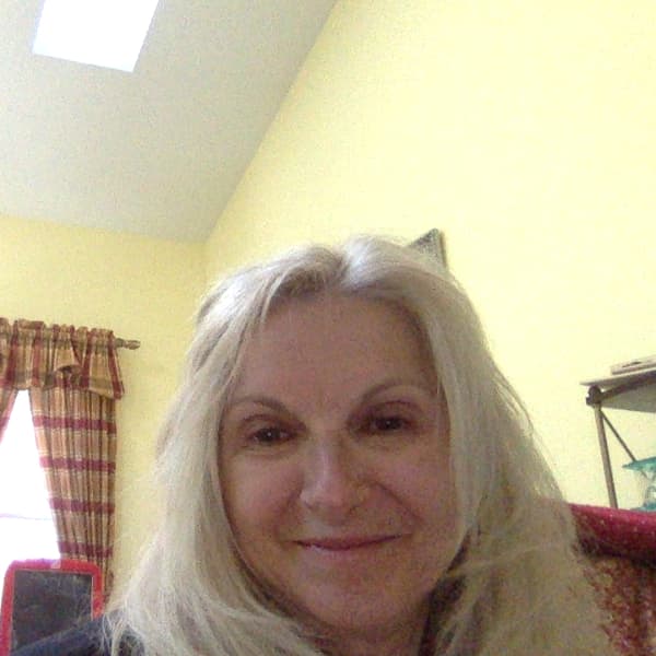 Cheryl DeVleeschouwer